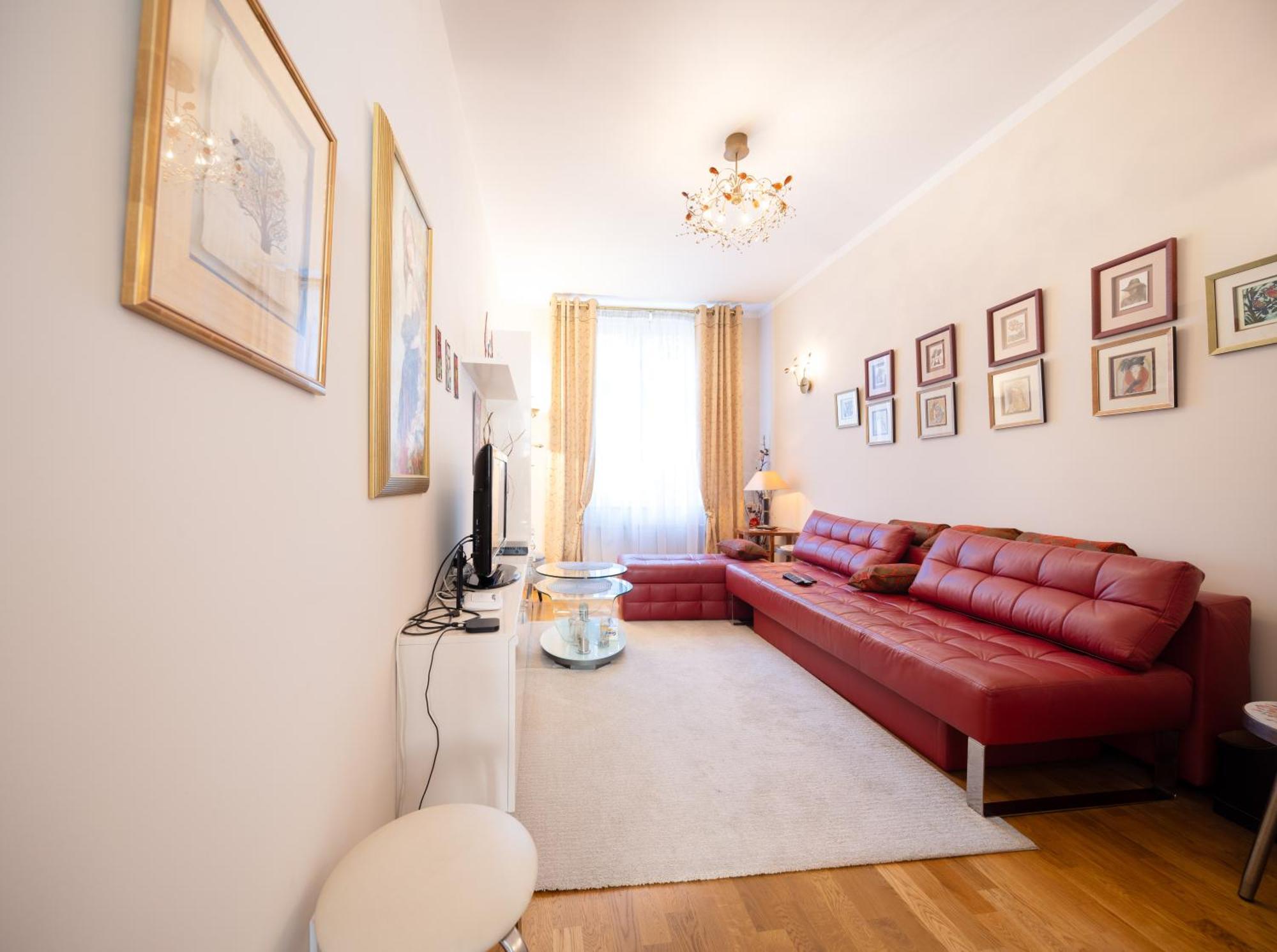 One Bedroom Center