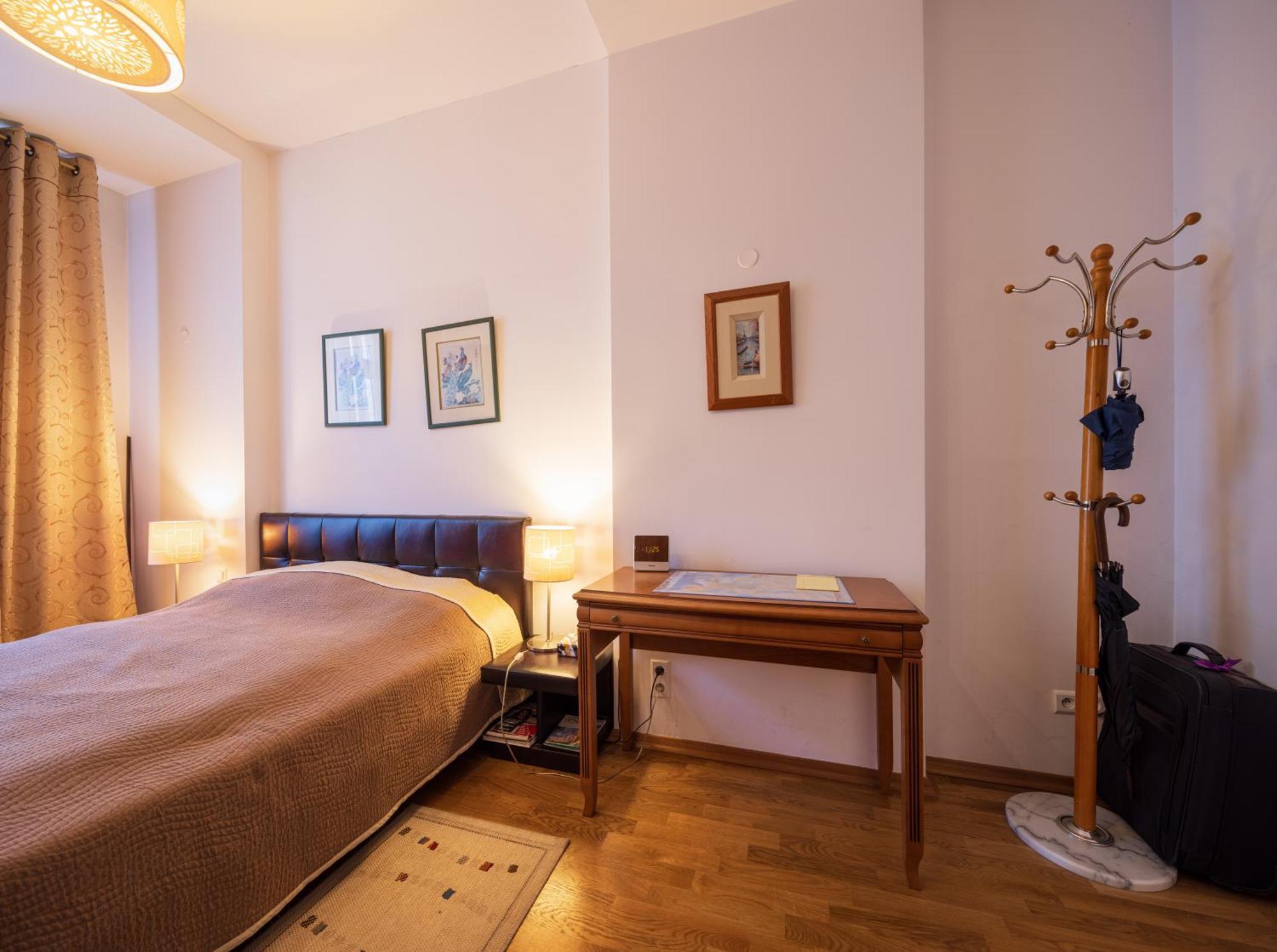 One Bedroom Center Apartament