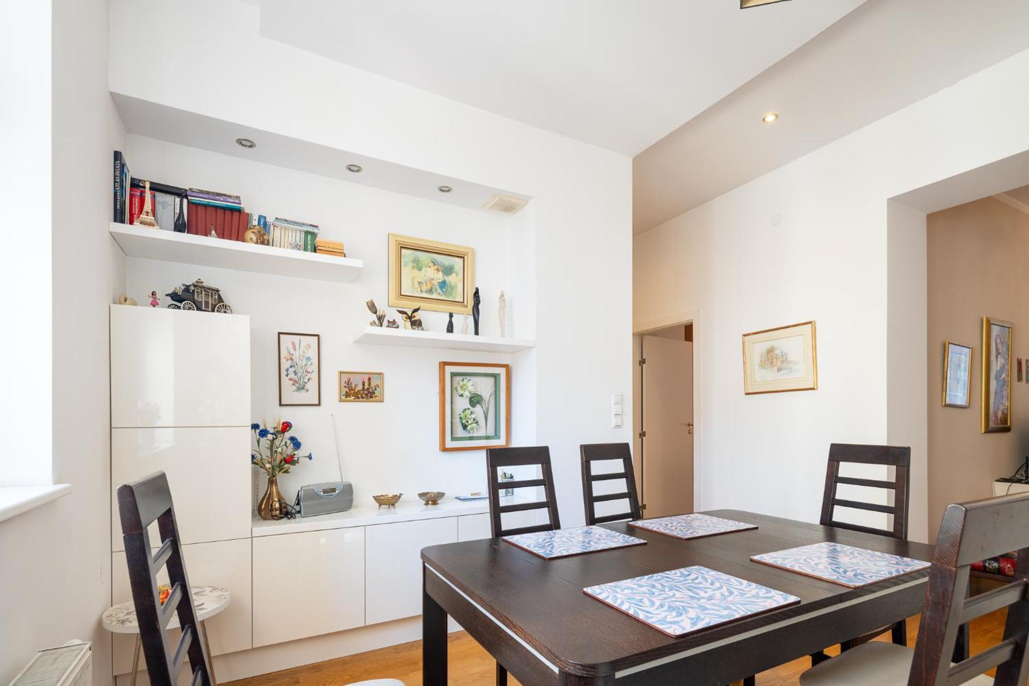 One Bedroom Center